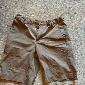 Boys Vineyard Vines shorts size 10